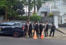 Tim Ditreskrimsus Polda Metro Jaya Geledah Rumah Firli Bahuri di Bekasi Polda Metro Jaya Geledah Rumah Firly Bahuri