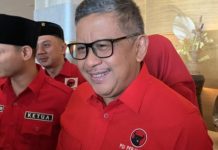 PDIP vs Golkar soal “Pak Lurah” Minta Jabatan Presiden 3 Periode Sekjen PDIP Hasto Kristanto
