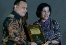 Miris, Ketua KPK Firli Bahuri Ditetapkan Tersangka Setelah Terima Anugerah Reksa Bandha dari Sri Mulyani Miris, Ketua KPK Firli Bahuri Ditetapkan Tersangka Setelah Terima Anugerah Reksa Bandha dari Sri Mulyani
