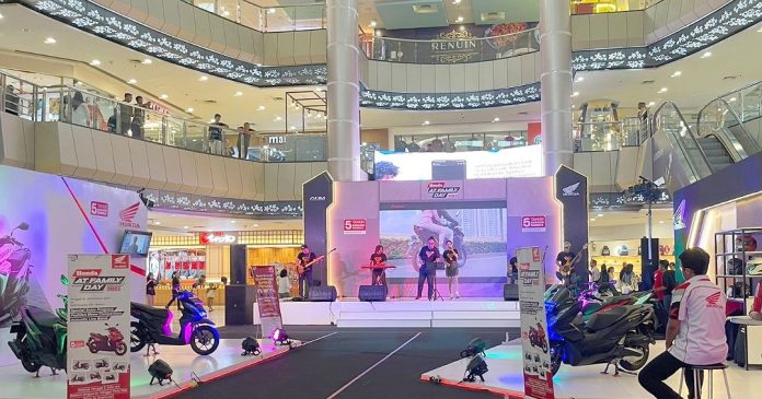 Awal November Honda Kepri Kembali Buka Pameran Motor Matik di BCS Mall Awal November Honda Kepri Kembali Buka Pameran Motor Matik di BCS Mall