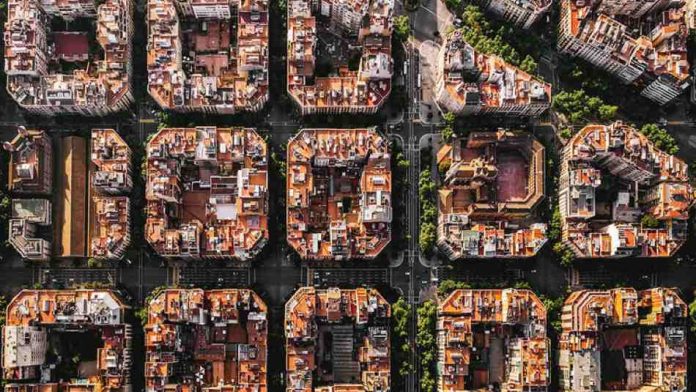 Kenapa Distrik Eixample di Barcelona Didesain Seragam Kenapa Distrik Eixample di Barcelona Didesain Seragam