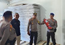 Polres Lingga Beri Pengamanan Menyeluruh di KPU, Bawaslu dan Gudang Logistik Polres Lingga Beri Pengamanan Menyeluruh di KPU, Bawaslu dan Gudang Logistik