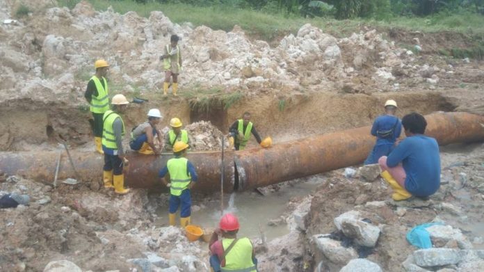 Respon Cepat, Badan Usaha SPAM BP Batam Perbaiki Pipa 800 di Taman Baloi