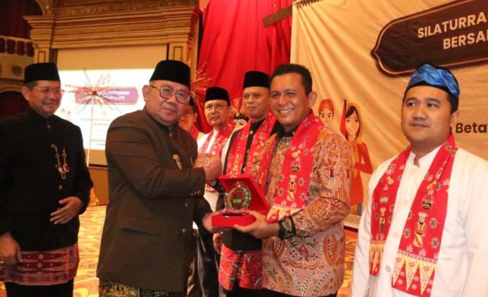 Silaturahmi Penuh Makna Gubernur Kepri dengan Warga Betawi Kepri 1 Silaturahmi Penuh Makna Gubernur Kepri dengan Warga Betawi Kepri