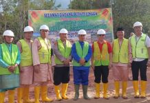 Bupati Lingga Dukung Penuh Pembangunan Pabrik Plywood di Desa Linau Bupati Lingga Dukung Penuh Pembangunan Pabrik Plywood di Desa Linau