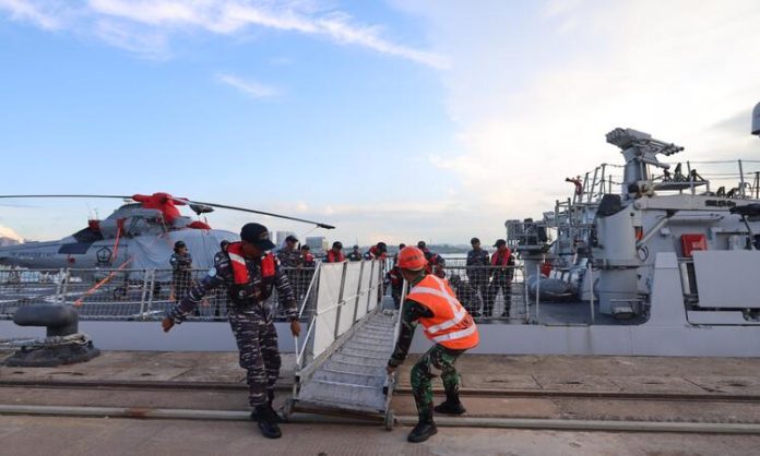 Kapal Perang Misi Perdamaian Dunia Tiba di Batu Ampar Lakukan Refueling di Lantamal IV