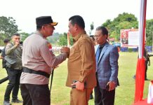 Gubernur Ansar Hadiri Upacara Farewell And Welcome Parade Kapolda Kepri
