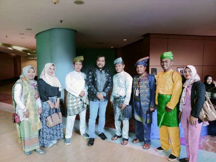 Asril Masbah, kembali tampil membacakan Syair di Teater Jakarta, Taman Ismail Marzuki ( TIM)