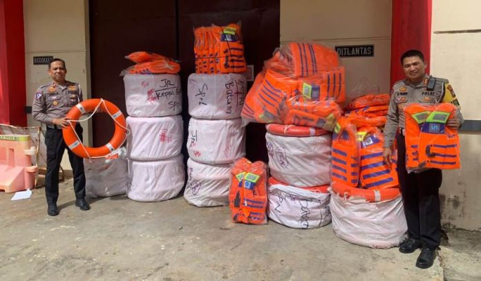 Life Jaket Polda Kepri