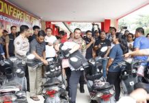 Keberhasilan Tim Polresta Barelang Ungkap Pelaku Curanmor dengan BB 35 Unit Sepeda Motor Keberhasilan Tim Polresta Barelang Ungkap Pelaku Curanmor dengan BB 35 Unit Sepeda Motor