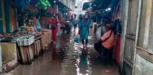 Banjir Rob di Kawasan Lorong Gambir Pelantar 2 Tanjungpinang