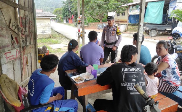 Bhabinkamtibmas polsek palmatak anambas