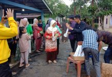 Caleg Ade Angga Sosialisasi Cara Mencoblos ke Warga Kelurahan Tanjungpinang Barat Caleg Ade Angga Sosialisasi