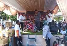 KPU Pasbar Gelar Jalan Santai, Bupati Hamsuardi Ajak Masyarakat Gunakan Hak Pilih KPU Pasbar Gelar Jalan Santai, Bupati Hamsuardi Ajak Masyarakat Gunakan Hak Pilih