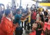 Menteri Sandiaga Uno dan Gubernur Ansar Sambut Wisman Pertama Kepri 2024 Menteri Sandiaga Uno dan Gubernur Ansar Sambut Wisman Pertama Kepri 2024