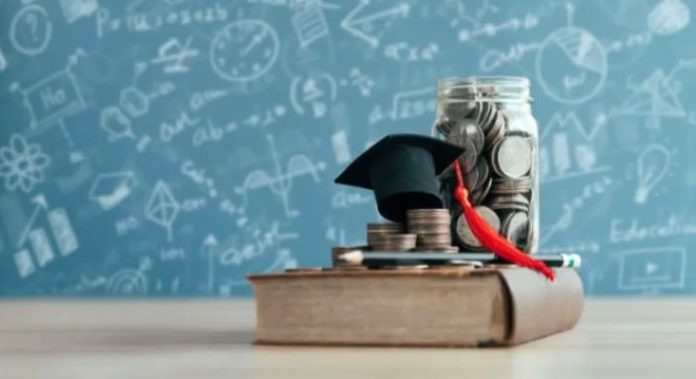 Pemprov Riau Salurkan Beasiswa Rp372 Miliar untuk 29.093 Mahasiswa Pemprov Riau Salurkan Beasiswa Rp372 Miliar untuk 29.093 Mahasiswa