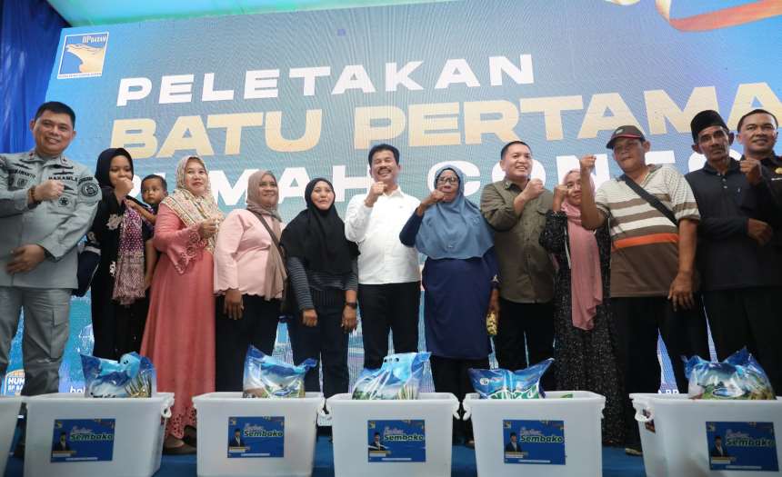 Rudi dan Warga Rempang Penerima Bantuan Sembako