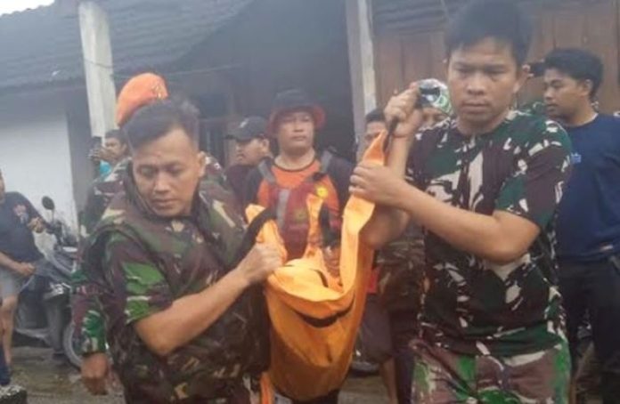 Duka di Pekanbaru: Bocah 13 Tahun Hanyut dan Ditemukan Meninggal Akibat Banjir