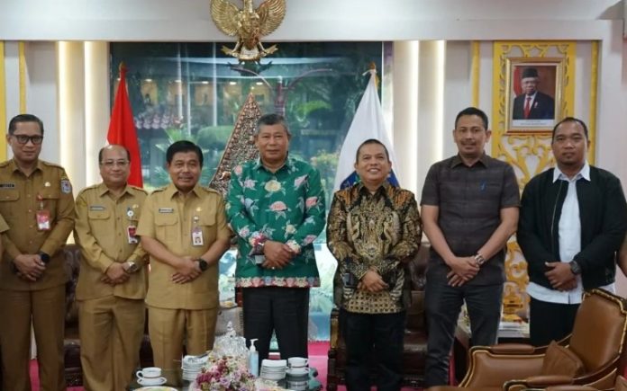 Bupati Anambas Berterimakasih ke Kemendagri Telah Bantu Rehab 10 Kantor Desa
