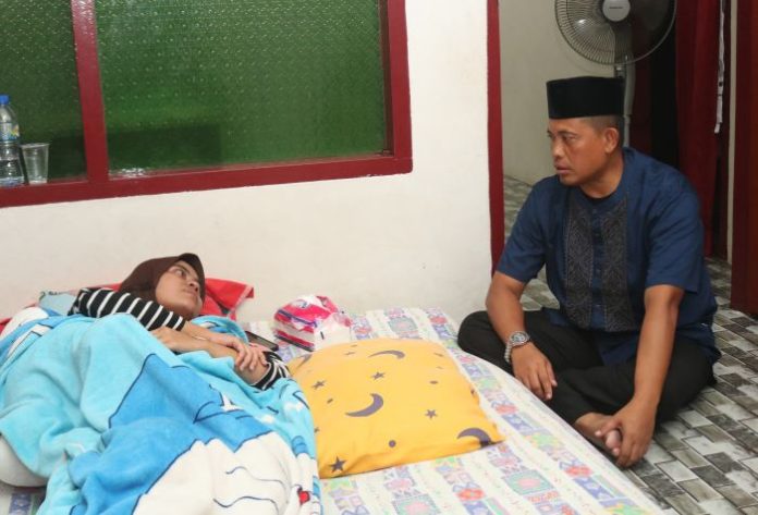 Danlanud RHF Tanjungpinang Motivasi Anggota KPU yang Sakit Danlanud RHF Tanjungpinang Motivasi Anggota KPU dan Istri pRajurit yang sakit