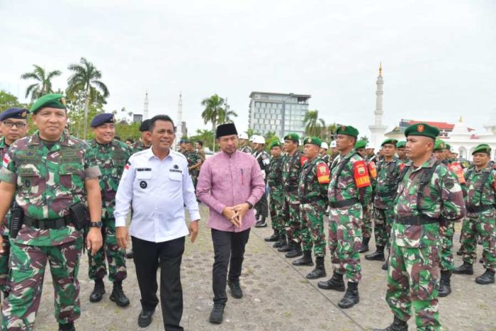 Gubernur Ansar bersama Brigjen TNI Jimmy Watuseke Cek Kesiapan Pasukan untuk PAM Pemilu 2024