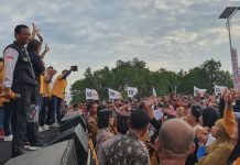 Kampanye di Karimun, Mahfud MD Bagikan Hadiah Umrah bersama Hanura Bertabur hadiah dan umrah di acara kampanye Cawapres nomor urut 3 dan jalan sehat Harlah ke-17 Partai Hanura