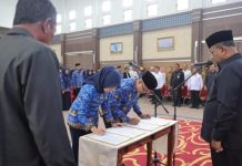 Rafiq Lantik Pejabat Fungsional: Emban Tugas dan Amanah, Majukan Karimun