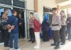 Kapolres Bintan Pantau Kesiapan Personel Amankan Pleno Pemungutan Suara Tingkat PPK Kapolres Bintan Pantau Kesiapan Personel Amankan Pleno