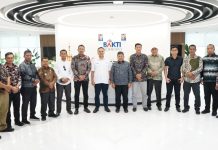 Pemkab Anambas Minta Bakti Kominfo Tingkatkan Akses Internet di Desa Terluar Pemkab Anambas Minta Bakti Kominfo Tingkatkan Akses Internet di Desa Terluar