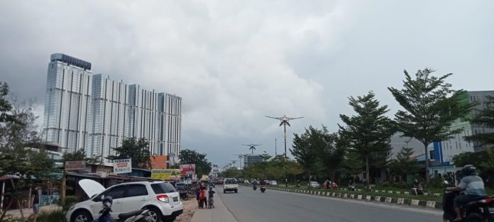 Waspadai Angin Kencang: Prakiraan Cuaca Kota Batam Hari Ini