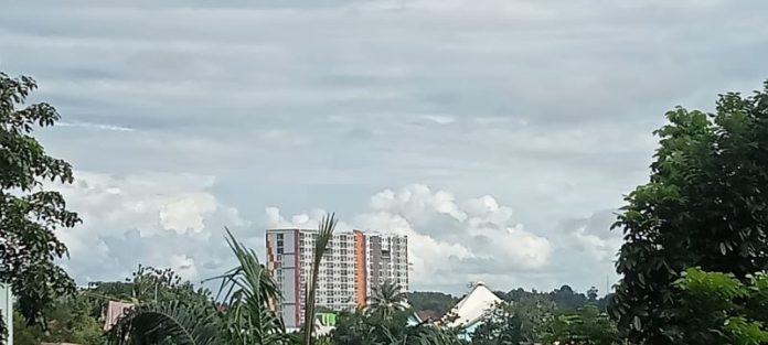 Cuaca Cerah Berawan Mendominasi Kota Batam Hari Jumat Ini