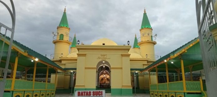 masjid-siang Pulau Penyengat: Jejak Sejarah, Budaya Melayu, dan Wisata Religi di Kepri