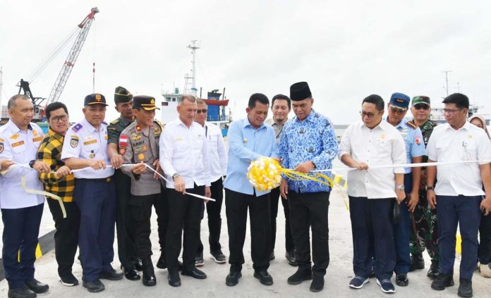 Peresmian ini dipimpin oleh Gubernur Kepulauan Riau (Kepri), Ansar Ahmad, dan dihadiri oleh Bupati Natuna
