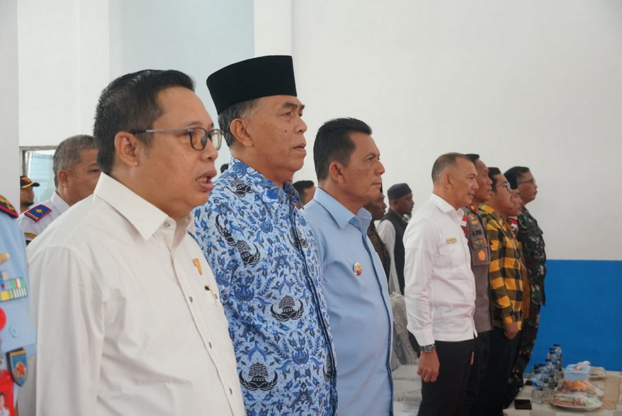 Ketua Dewan Perwakilan Rakyat Daerah (DPRD) Natuna, Daeng Amhar, turut menghadiri peresmian operasional Pelabuhan