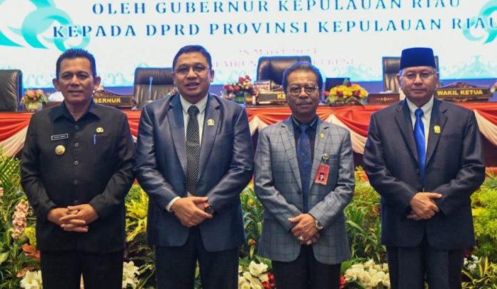 Gubernur Ansar Sampaikan LKPJ Kepala Daerah Provinsi Kepri Tahun 2023 Kepada DPRD