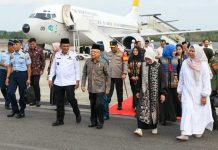 Gubernur Kepri Sambut Kedatangan Wapres Maruf di Bandara Raja Haji Fisabilillah Gubernur Kepri Sambut Kedatangan Wapres Maruf di Bandara Raja Haji Fisabilillah