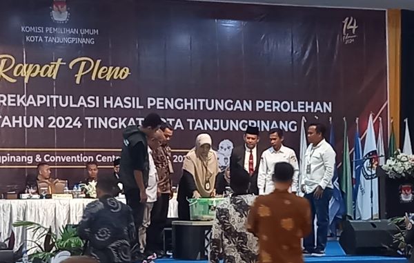 Incumbent Berguguran di Dapil 2 dan 3, Pleno Suara DPRD Incumbent Berguguran di Dapil 2 dan 3, Pleno Suara DPRD Kota Tanjungpinang