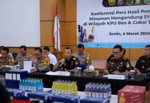 Kronologis Tim Bea Cukai Amankan Mikol Senilai Rp4,59 M di Kawasan Buana Central Park Batam Kronologis Tim Bea Cukai Amankan Mikol Senilai Rp4,59 M di Kawasan Buana Central Park Batam