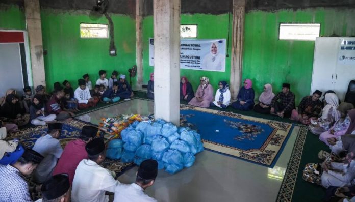 Marlin Agustina Salurkan Sembako Ramadhan kepada Masyarakat Batam