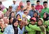 Petugas Kebersihan Tanjungpinang Sambut Piala Adipura di Tugu Sirih Tepi Laut Petugas Kebersihan Tanjungpinang Sambut Piala Adipura di Tugu Sirih Tepi Laut