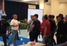 Pleno KPU Tanjungpinang Ricuh: Saksi Protes Soal Suara PPK Bestari Pleno KPU Tanjungpinang Ricuh: SaksiProtes Soal Suara PPK Bestari