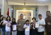 Kapolresta Barelang Apresiasi Atlet Tenis Junior Kota Batam: Juara di Tanjung Pinang dan Johor Malaysia Kapolresta Barelang Apresiasi Atlet Tenis Junior Kota Batam