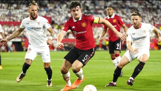 Catatan Buruk Manchester United- Rekrutan Mahal yang Gagal Berkilau di Old Trafford Catatan Buruk Manchester United: Rekrutan Mahal yang Gagal Berkilau di Old Trafford