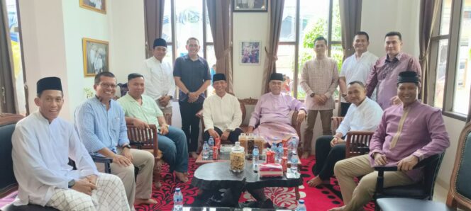 Di Hari Fitri, Bupati dan Wakil Bupati Natuna Open House Silaturahmi Masyarakat dan Kepala Daerah Di Hari Fitri, Bupati dan Wakil Bupati Natuna Open House Silaturahmi Masyarakat dan Kepala Daerah