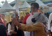 Warga Dua Kecamatan di Bintan Antusias Hadiri Silaturahmi Anggota Dewan Kepri Istri Apri Sujadi Warga Dua Kecamatan di Bintan Antusias Hadiri Silaturahmi Anggota Dewan Kepri Istri Apri Sujadi