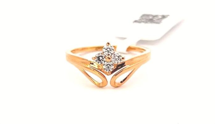 Kilau Emas: Koleksi Terbaik Galeri 24 Tahun 2024