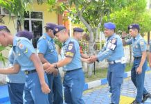 Komandan Lanal Tarempa Gelar Halal Bihalal dan Sampaikan Pesan Khusus di Hari Pertama Kerja Komandan Lanal Tarempa Gelar Halal Bihalal dan Sampaikan Pesan Khusus di Hari Pertama Kerja