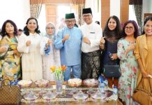 Rayakan Idul Fitri 1445 H, Jefridin dan Keluarga Gelar Open House di Tiban Rayakan Idul Fitri 1445 H, Jefridin dan Keluarga Gelar Open House di Tiban
