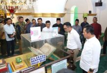 Potensi Wisata Religi Pulau Penyengat Membuat Ridwan Kamil Terkesan Potensi Wisata Religi Pulau Penyengat Membuat Ridwan Kamil Terkesan