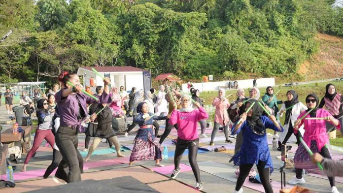Taman Kolam Sekupang Jadi Spot Favorit Baru Senam Zumba